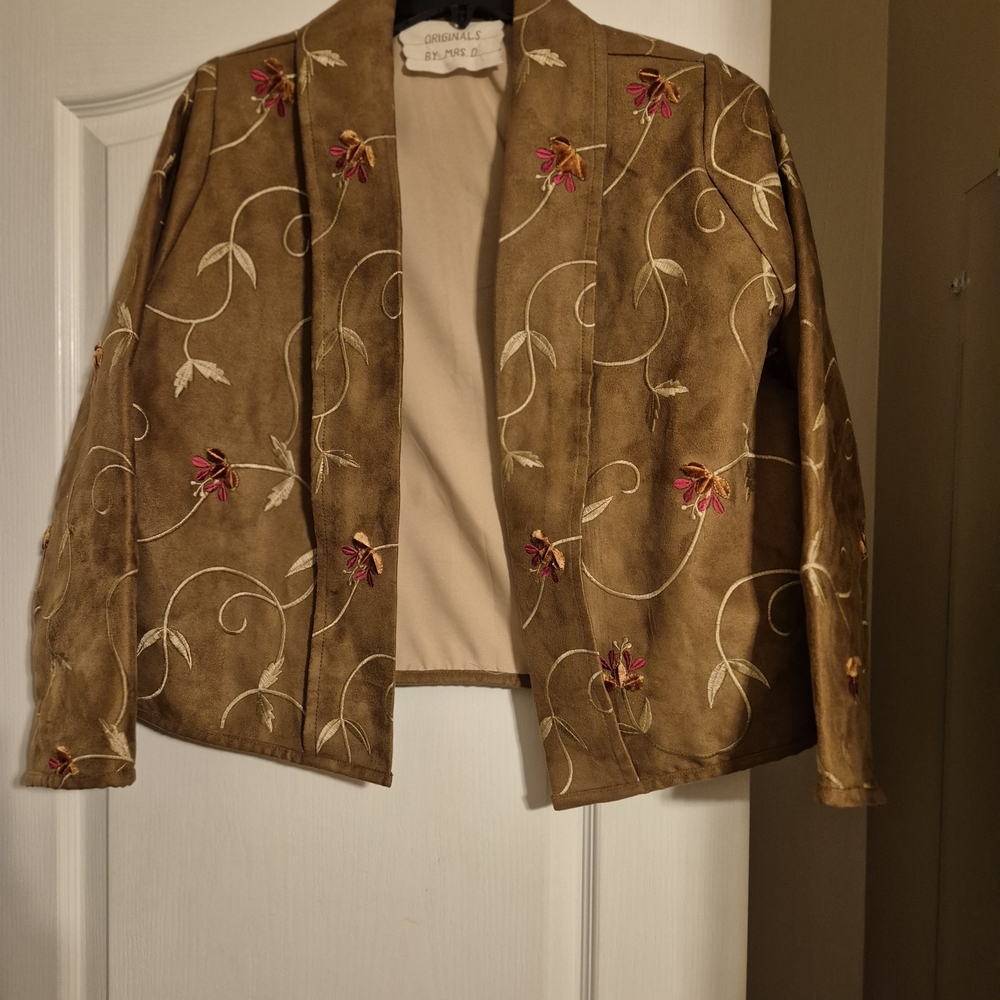 Chic Embroidered Tan Blazer
